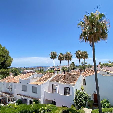 Villa Townhouse W/Sea View & Garden à Estepona Extérieur photo